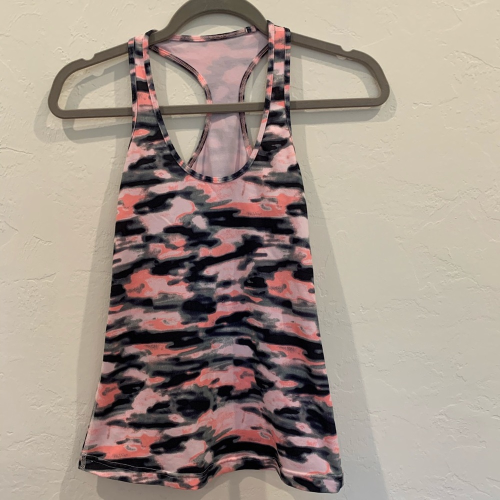 Lululemon workout tank